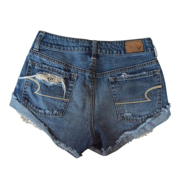 American Eagle Hi Rise Micro Mini Festival Distressed Denim Lace Shorts Size 2 - Picture 8 of 8
